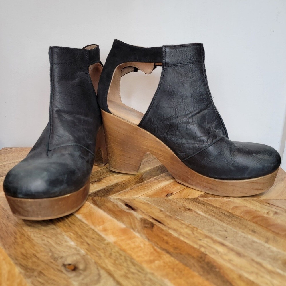 Free People Amber Orchard Boot Clog Black Leather Ankle Buckle Cut Out 9.5-10 - Picture 4 of 11